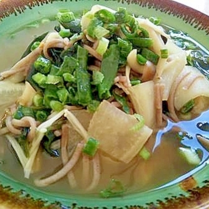 きのこ蕎麦 　低カロ（約320kcal）減塩